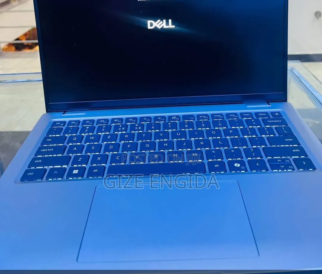 New Laptop Dell Latitude 5521 32GB Intel Core Ultra 5 SSD 512GB