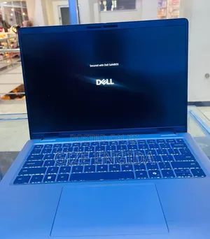 New Laptop Dell Latitude 5521 32GB Intel Core Ultra 5 SSD 512GB