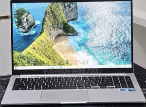 New Laptop Samsung Galaxy Book4 16GB Intel Core 7 SSD 512GB