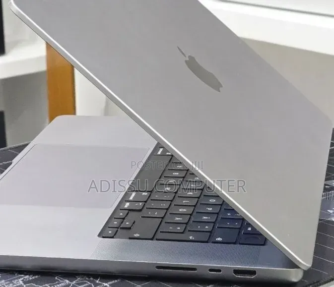 New Laptop Apple MacBook Pro 2021 M1 64GB Apple M1 Pro SSD 1T
