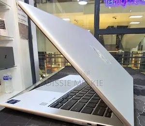 New Laptop HP EliteBook 1040 G8 16GB Intel Core i7 SSD 512GB