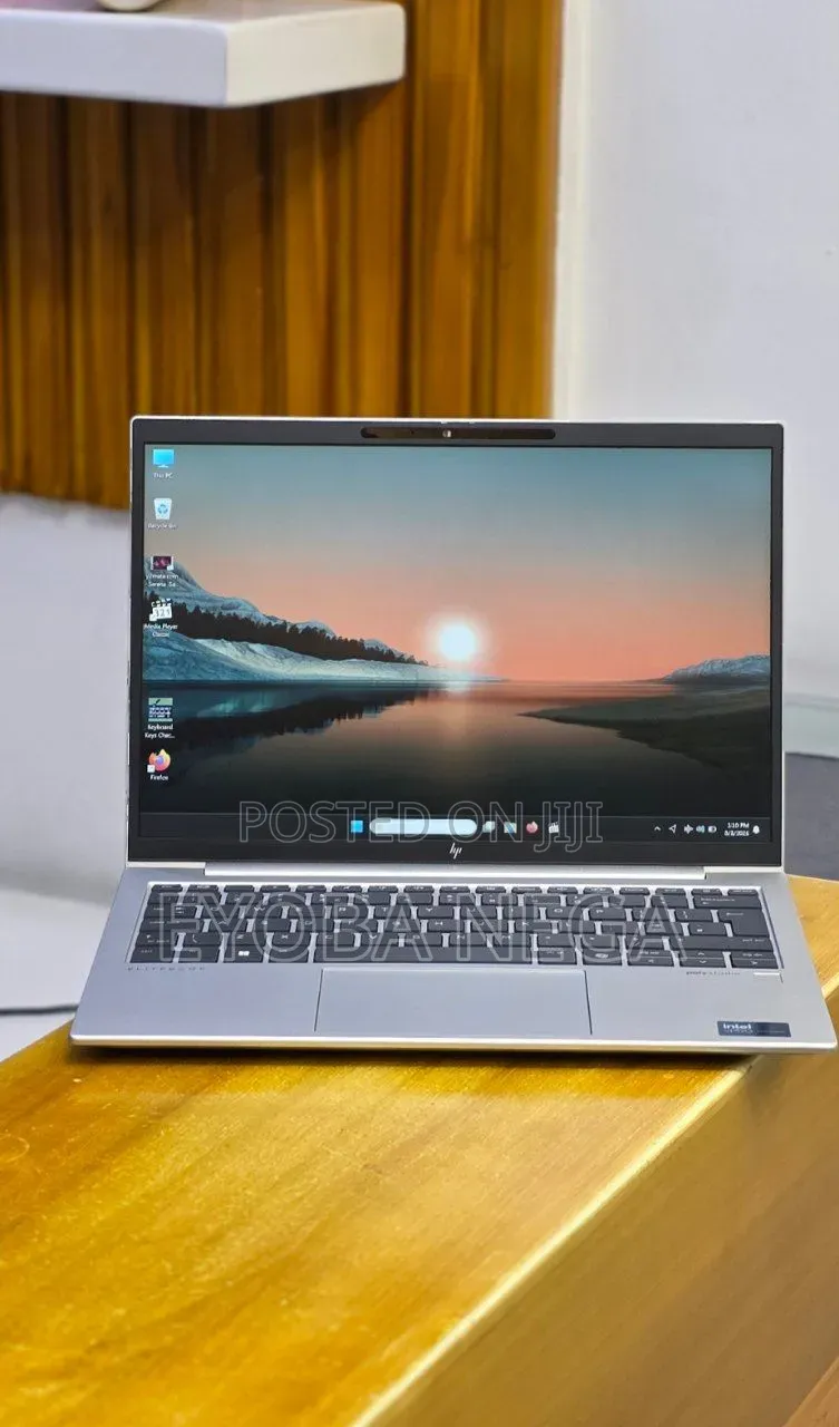 New Laptop HP Elitebook 830 G11 16GB Intel Core Ultra 7 SSD 512GB