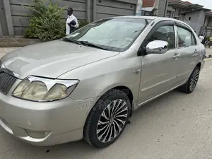 Toyota Corolla 2005 Beige