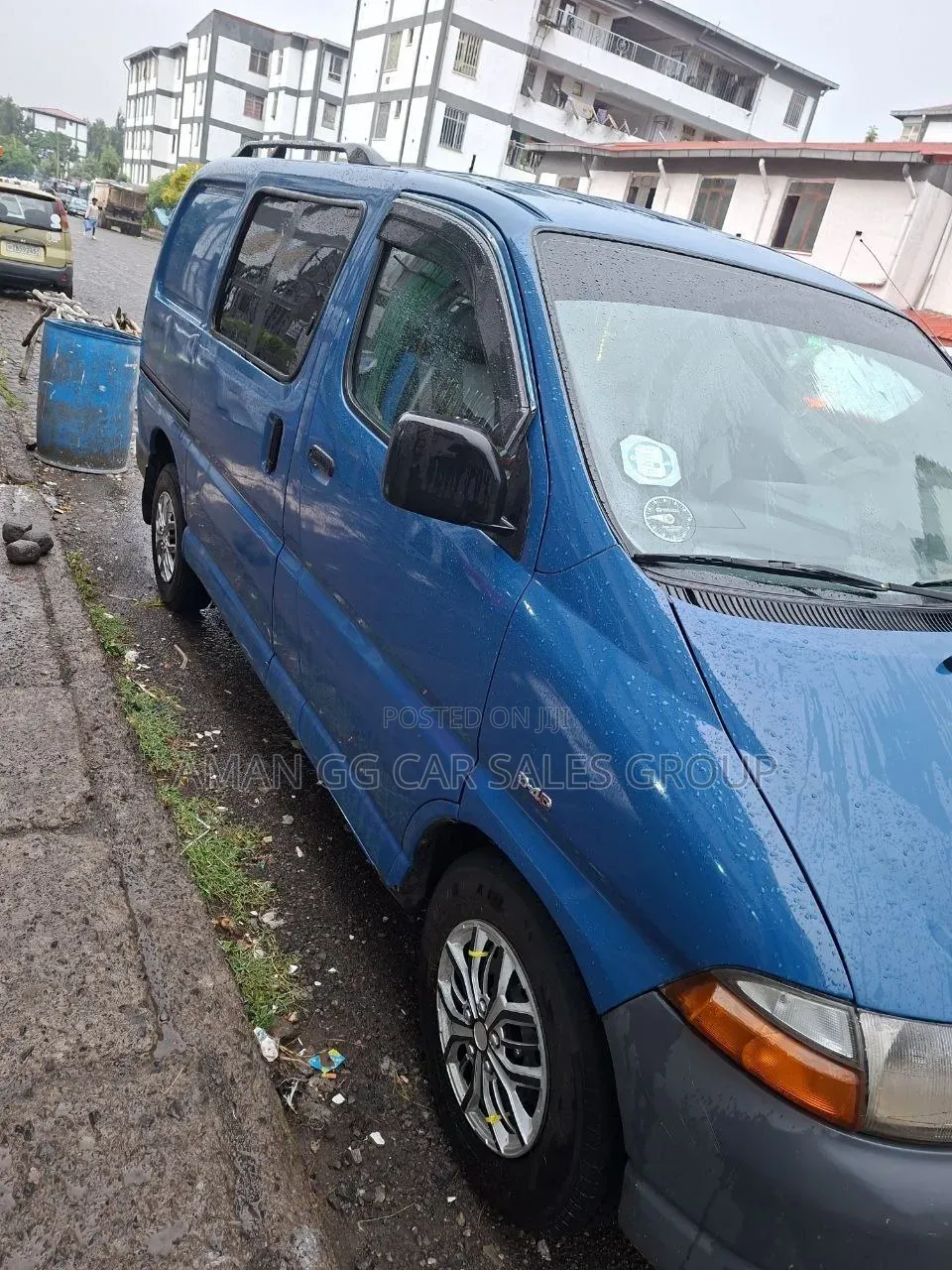 Toyota HiAce 2004 Blue