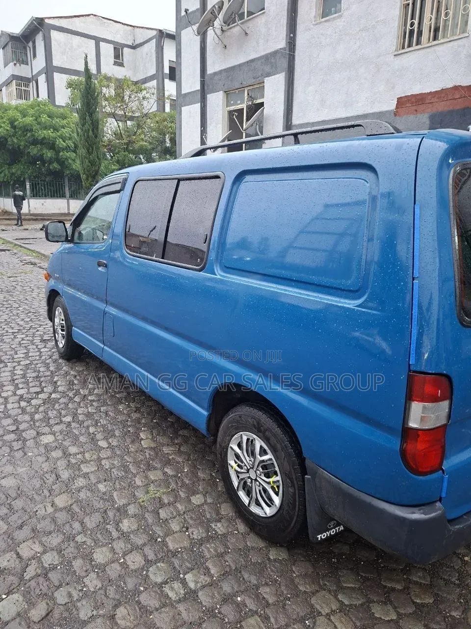 Toyota HiAce 2004 Blue