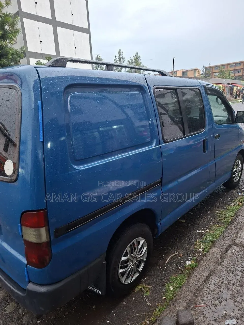 Toyota HiAce 2004 Blue