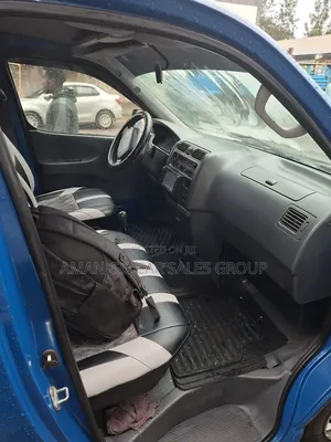Toyota HiAce 2004 Blue