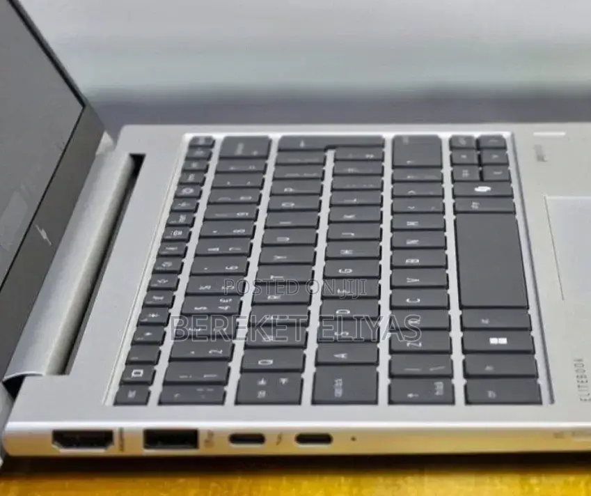 New Laptop HP Elitebook 830 G11 16GB Intel Core Ultra 7 SSD 512GB