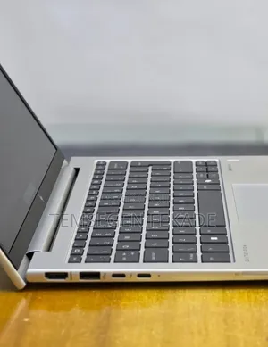 New Laptop HP Elitebook 830 G11 16GB Intel Core Ultra 7 SSD 512GB