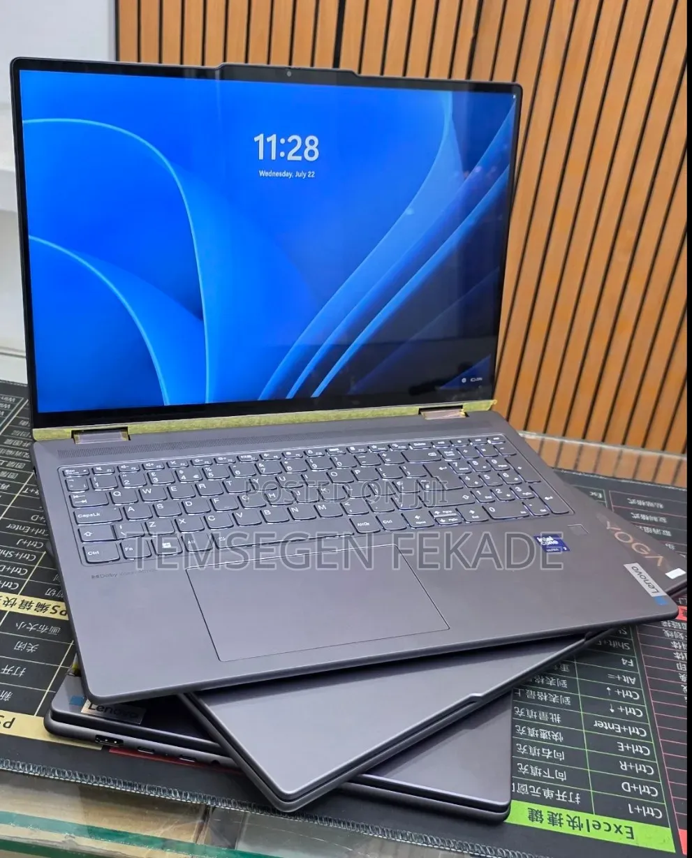 New Laptop Lenovo ThinkPad Yoga 16GB Intel Core Ultra 7 SSD 512GB