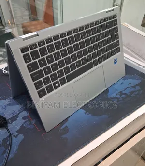 New Laptop HP EliteBook 1040 G8 16GB Intel Core i7 SSD 512GB