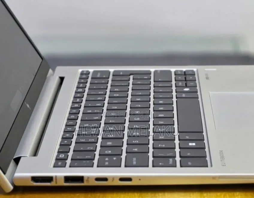 New Laptop HP Elitebook 830 G11 16GB Intel Core Ultra 7 SSD 512GB