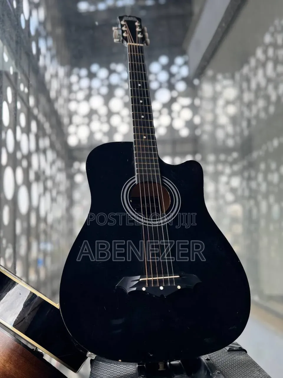 Guitar Box