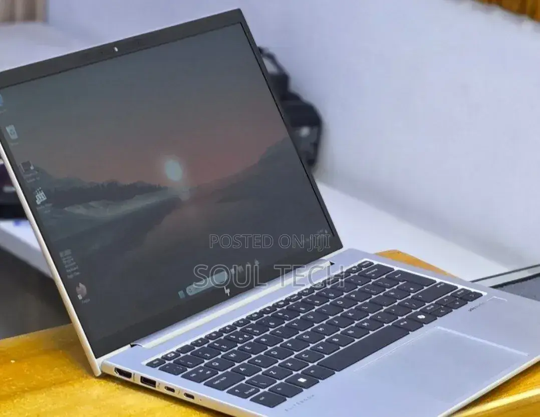 New Laptop HP Elitebook 830 G11 16GB Intel Core Ultra 7 SSD 512GB