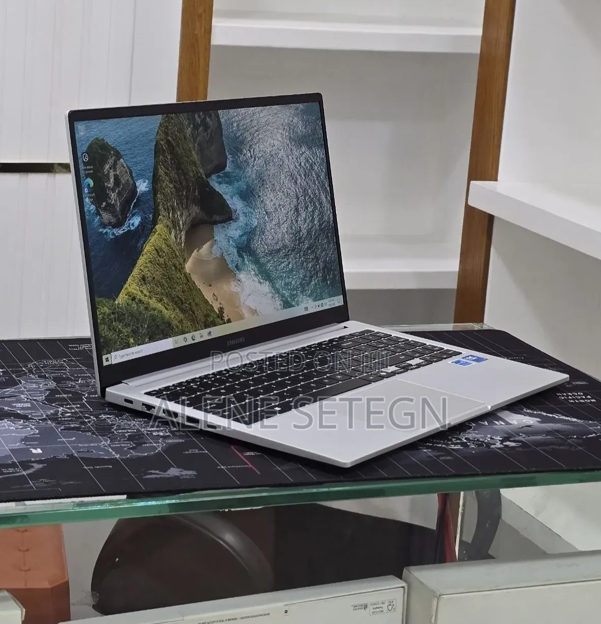 New Laptop Samsung Galaxy Book4 16GB Intel Core i7 SSD 512GB