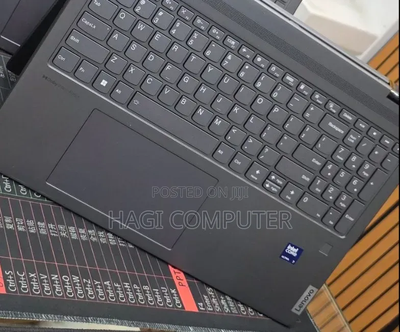 New Laptop Lenovo Yoga 7i 16GB Intel Core Ultra 7 SSD 512GB