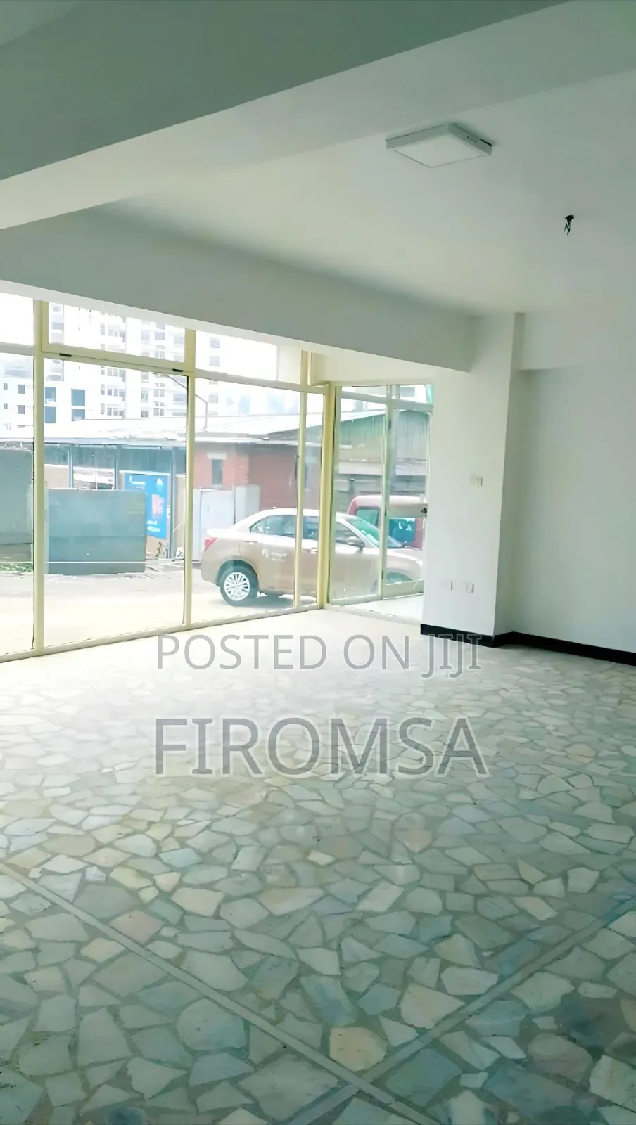 Commercial Shop for Rent የሚከራይ የንግድ ሱቅ በፒያሳ