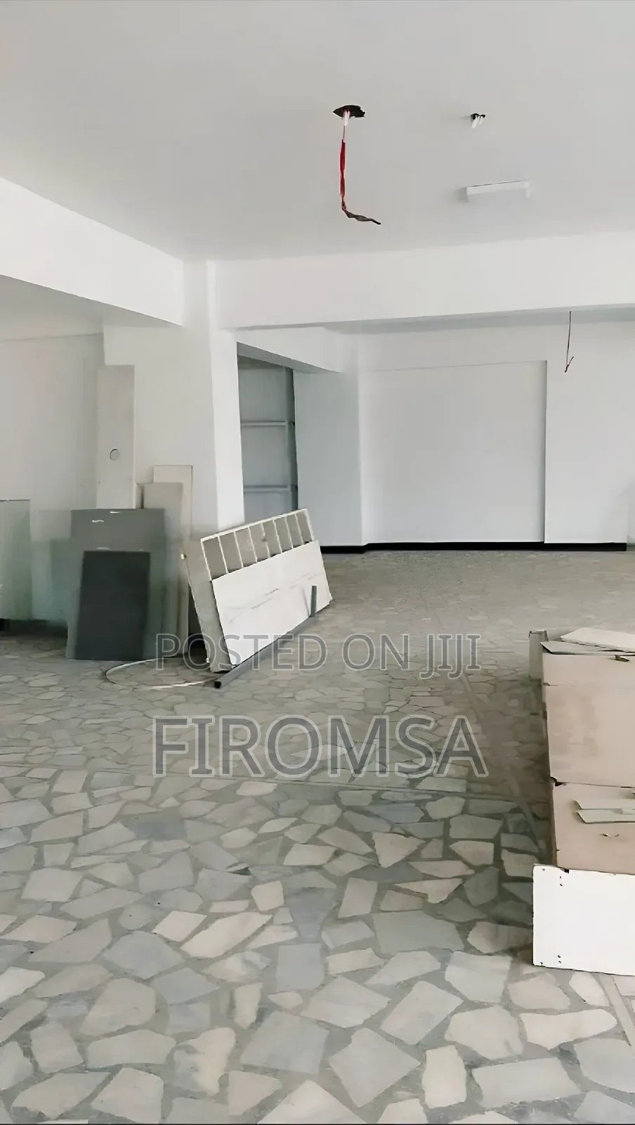 Commercial Shop for Rent የሚከራይ የንግድ ሱቅ በፒያሳ