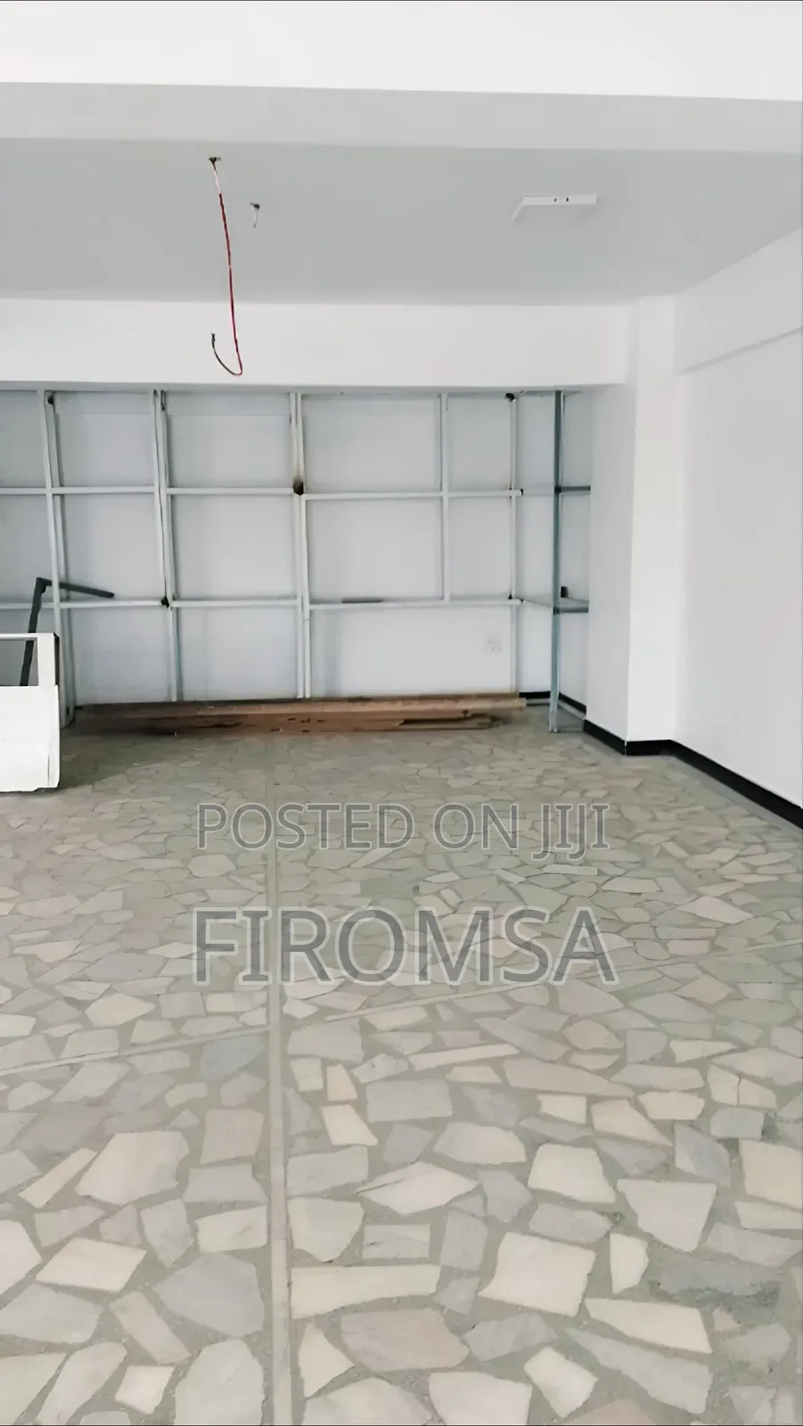 Commercial Shop for Rent የሚከራይ የንግድ ሱቅ በፒያሳ