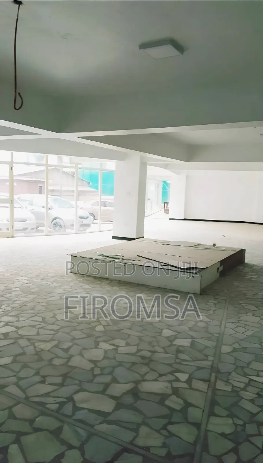 Commercial Shop for Rent የሚከራይ የንግድ ሱቅ በፒያሳ
