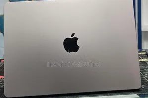 New Laptop Apple MacBook Air 2022 M2 16GB Apple M2 SSD 512GB
