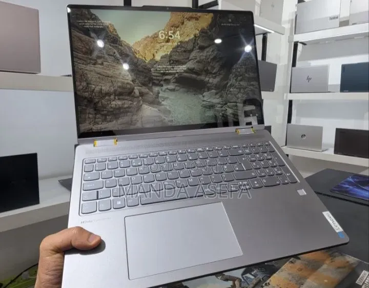 New Laptop Lenovo 16GB AMD Ryzen 7 SSD 512GB