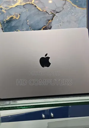 New Laptop Apple MacBook Air 2022 M2 16GB Apple M2 SSD 512GB
