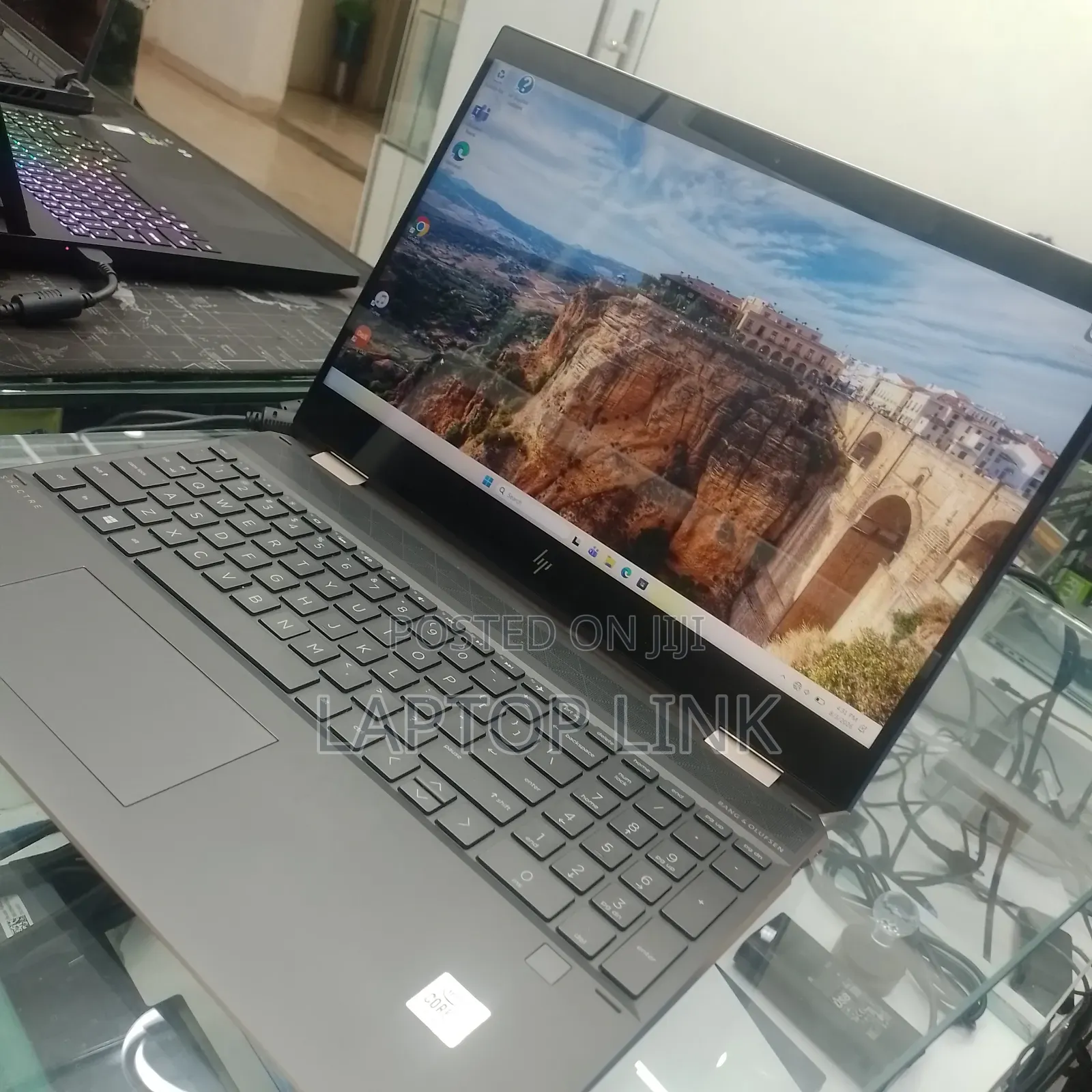 New Laptop HP Spectre X360 15t 16GB Intel Core i7 SSD 512GB