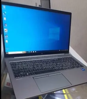 New Laptop HP ZBook Firefly G8 16GB Intel Core i7 SSD 512GB