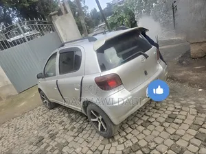 Toyota Vitz 2002 Gray