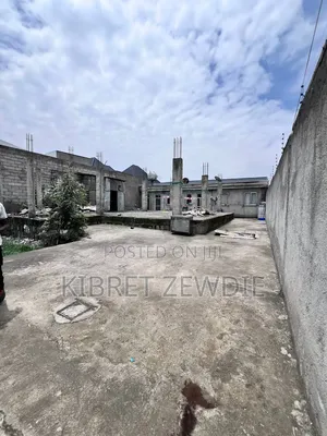 7bdrm House in Kibert Zewdie, Bole for sale