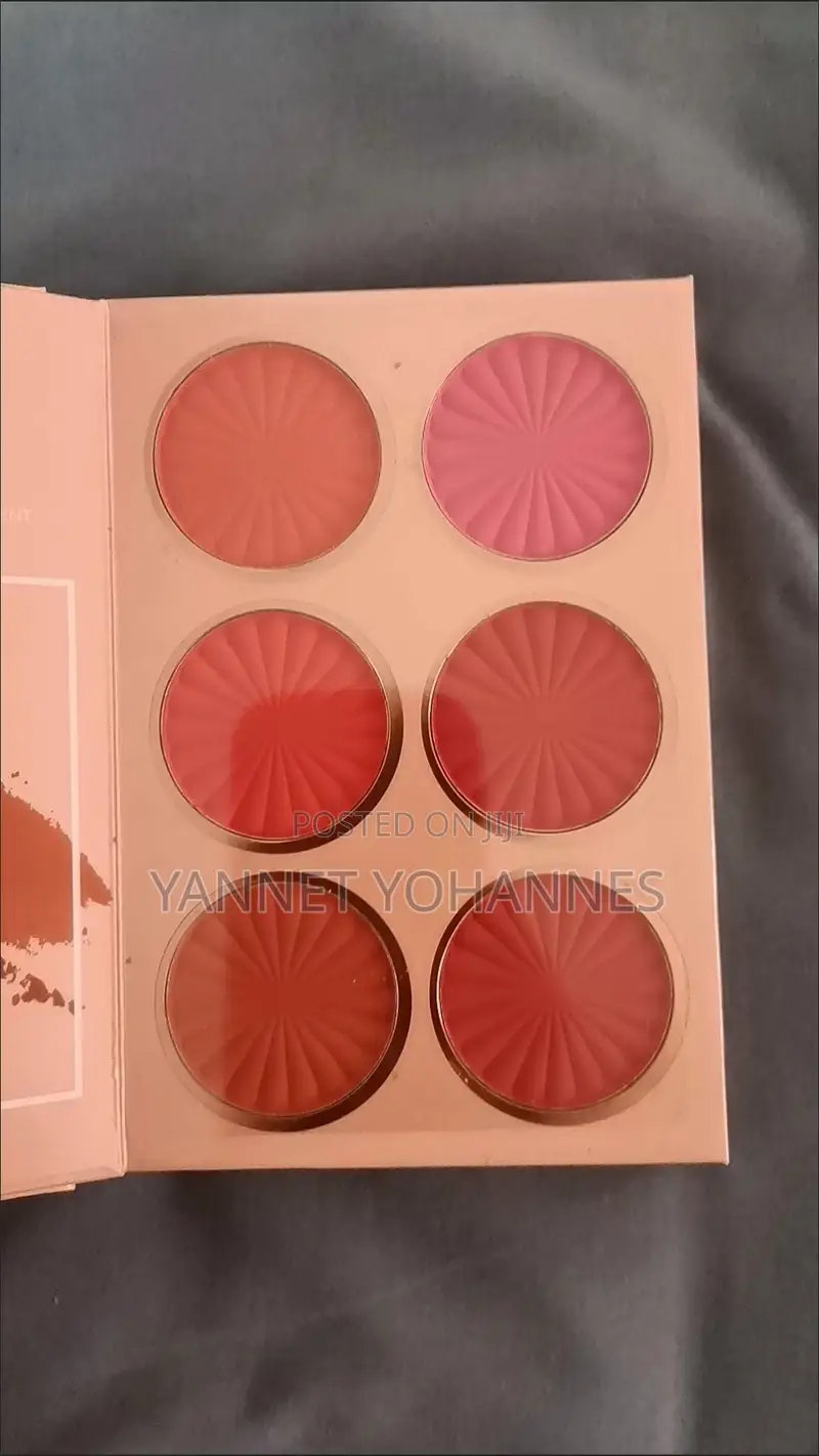 6-in-1 Eyeshadow Pallette, Blush, Highlighter Contour