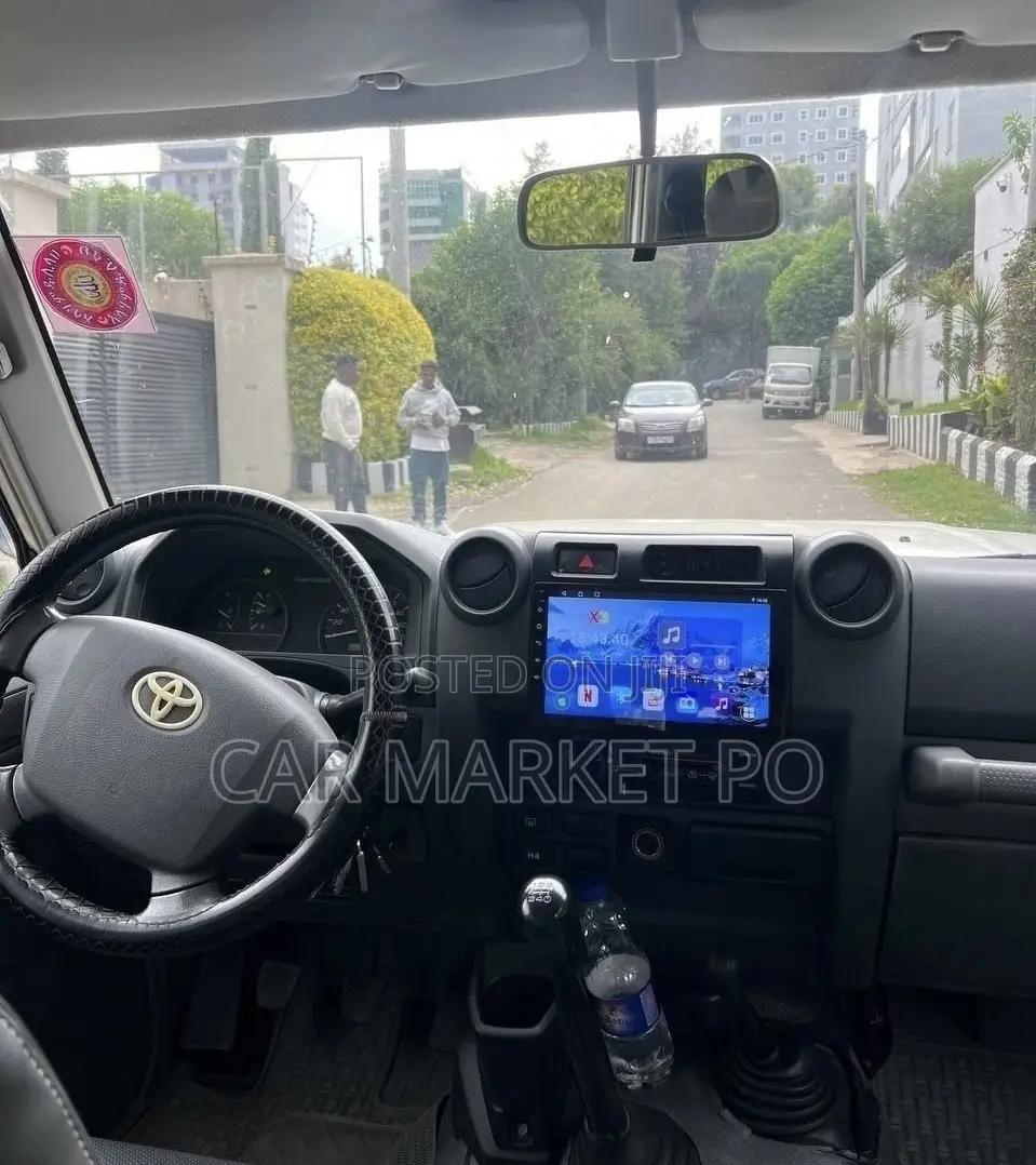 Toyota Land Cruiser 2014 White