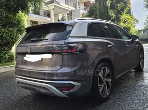 Volkswagen ID.6 2022