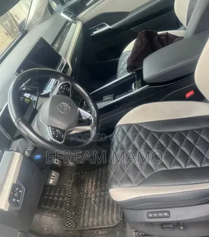 Volkswagen ID.6 2022