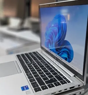 New Laptop HP EliteBook 840 G8 16GB Intel Core i7 SSD 512GB