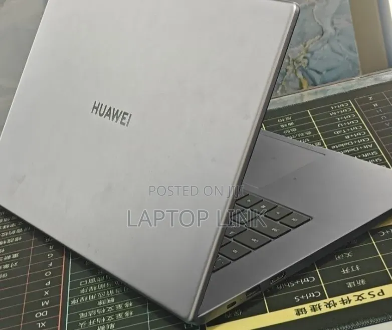 New Laptop Huawei 8GB Intel Core i5 SSD 256GB