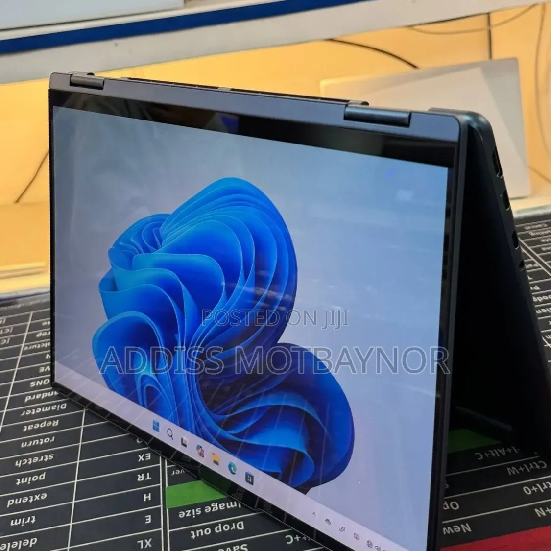 New Laptop Lenovo ThinkPad X1 Yoga 16GB Intel Core i7 SSD 512GB