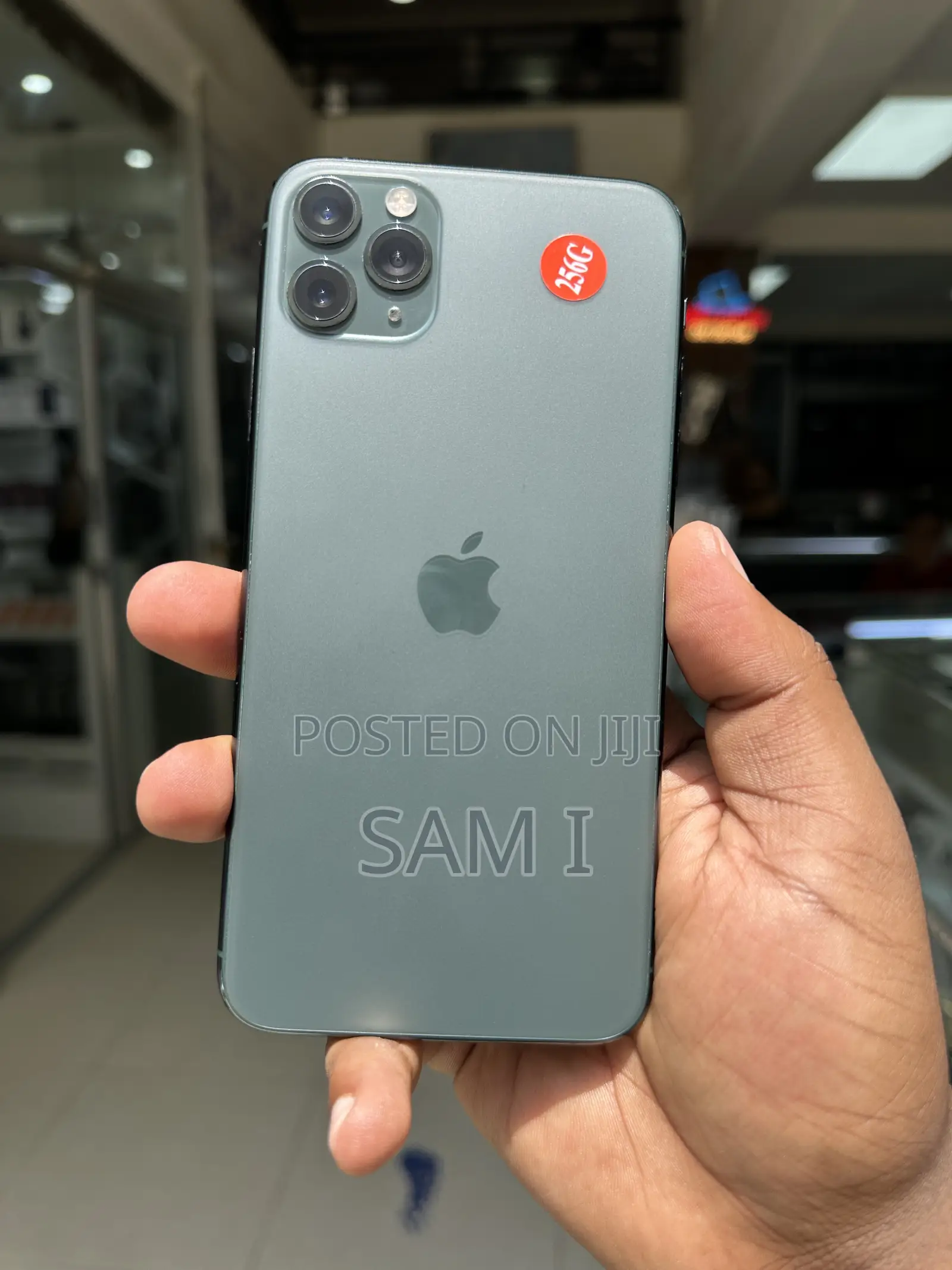 New Apple iPhone 11 Pro Max 256 GB Gold
