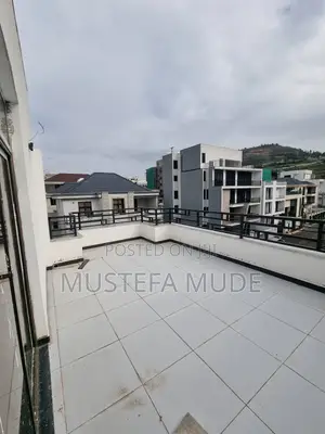 8bdrm House in Addis Ababa, Kolfe Keranio for sale