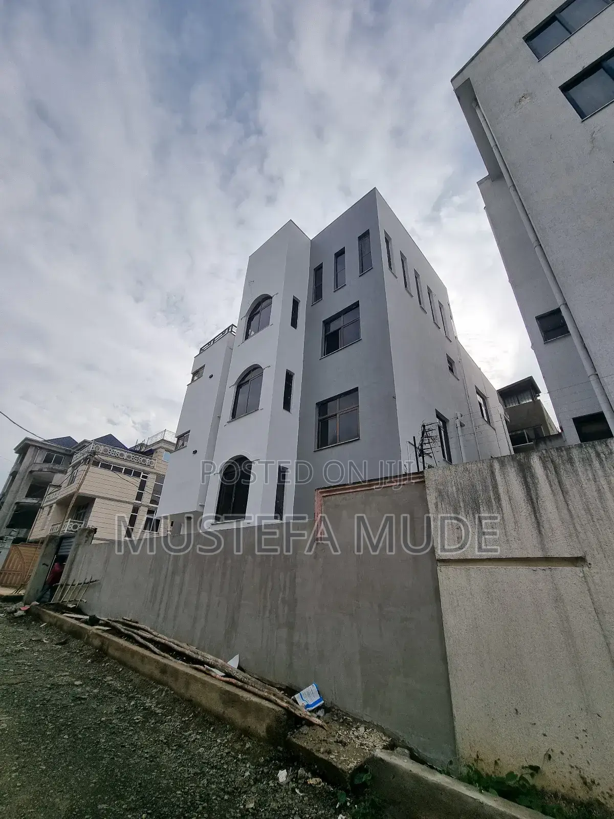 8bdrm House in Addis Ababa, Kolfe Keranio for sale