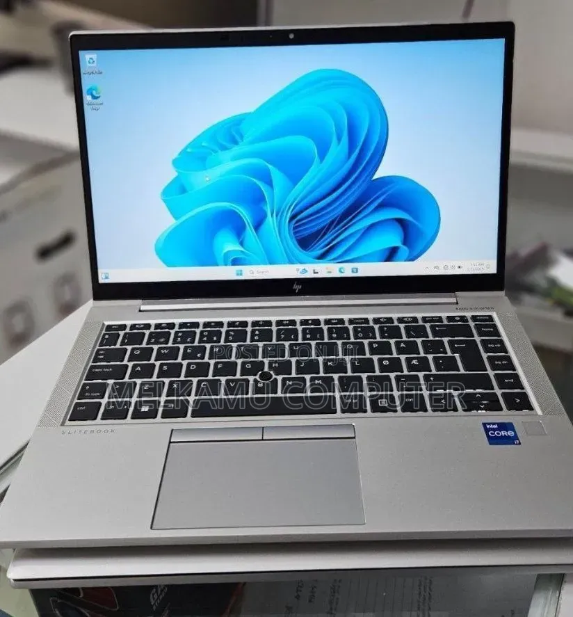 New Laptop HP EliteBook 840 G8 16GB Intel Core i7 SSD 512GB