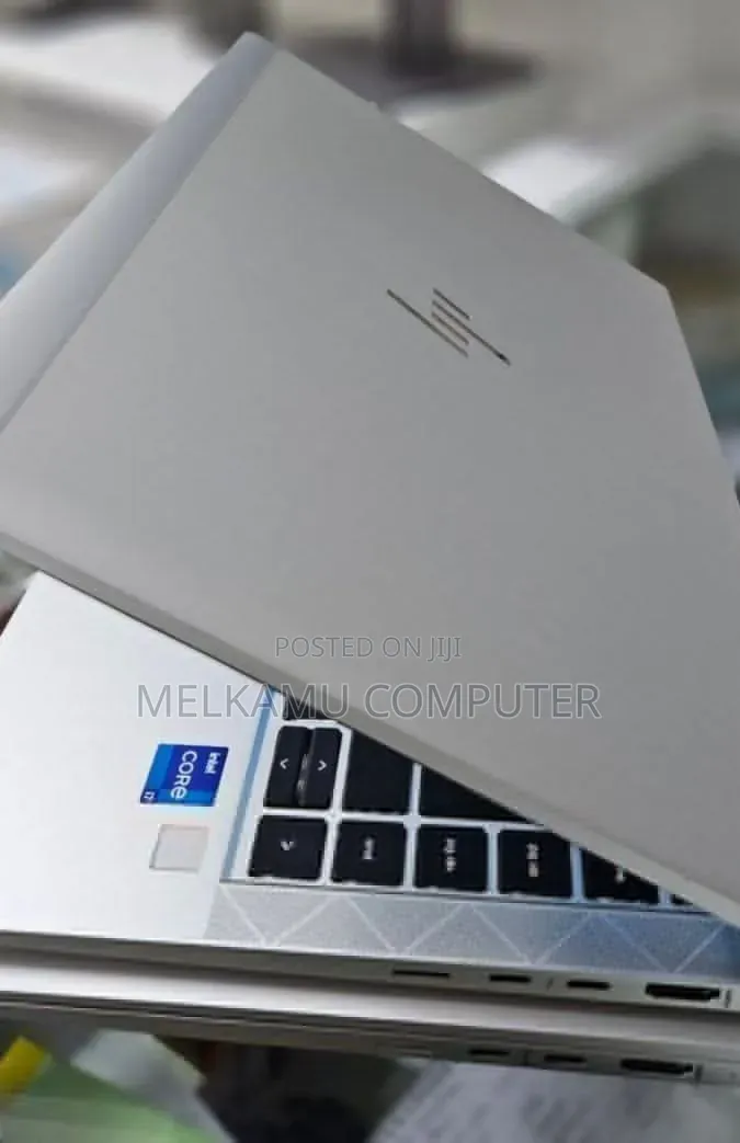 New Laptop HP EliteBook 840 G8 16GB Intel Core i7 SSD 512GB