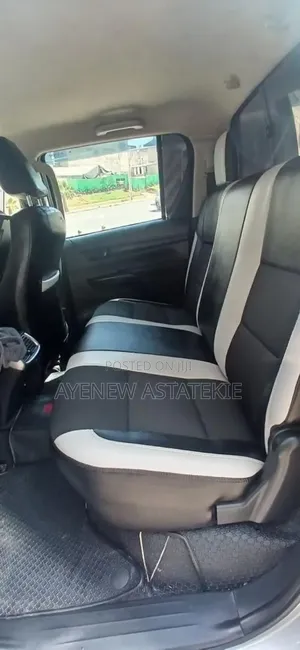 Toyota Hilux 2016 Silver