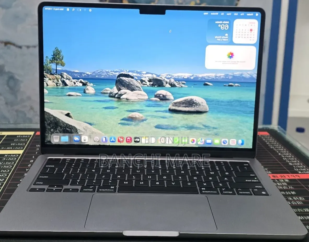 New Laptop Apple MacBook Air 2022 M2 16GB Apple M2 SSD 512GB
