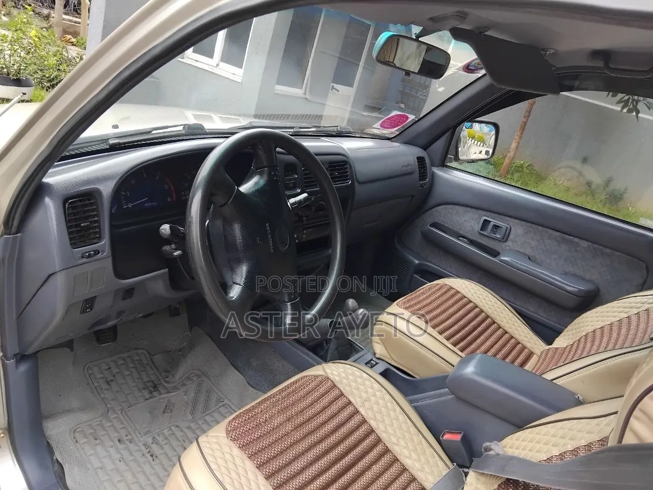 Toyota Hilux 2003 Gray
