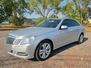 Mercedes-Benz E200 2013 Silver