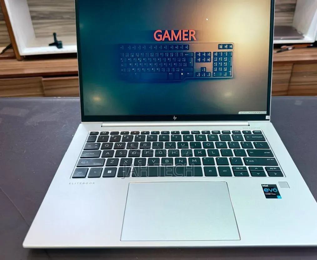 New Laptop HP EliteBook 840 G10 16GB Intel Core i5 SSD 512GB