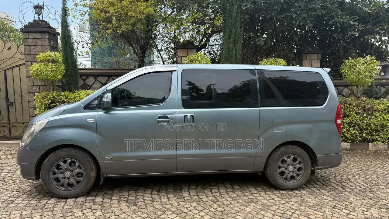 Hyundai Starex 2013 Silver