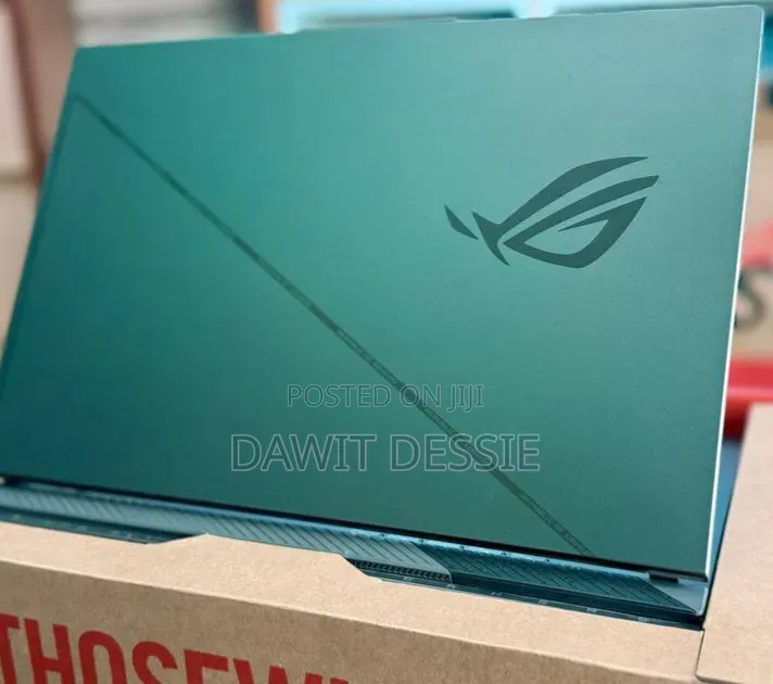 New Laptop Asus ROG Strix G16 16GB Intel Core i7 SSD 1T